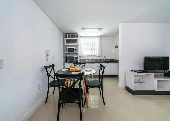Ótimo apartamento na praia de Bombas. Bombinhas